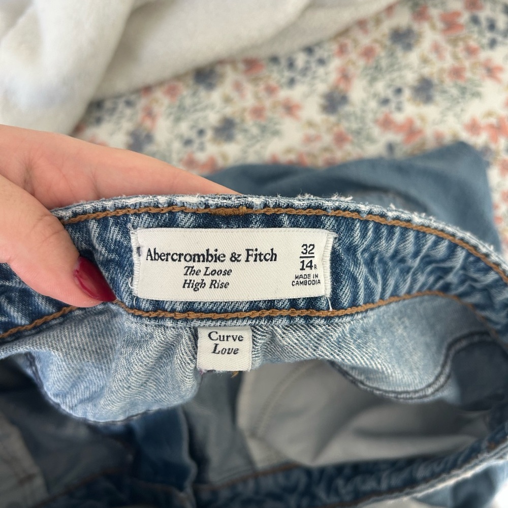 Abercrombie & Fitch Jeans - Picture 2 of 3